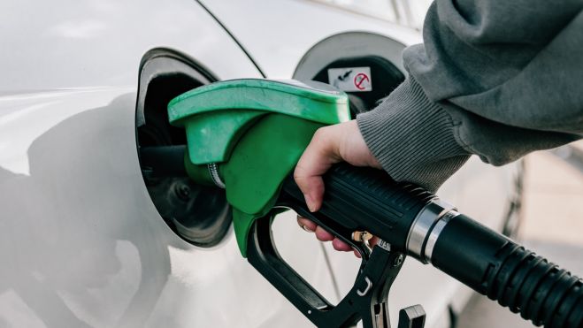 В Польше до 5 мая снижены цены на топливо