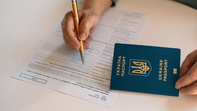 Затверджено проєкт нових умов перебування українських біженців.