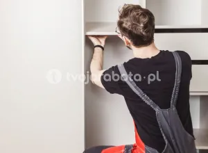 Монтажник меблів у Нідерландах