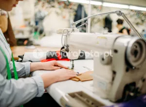 Швея на мебельной фабрике