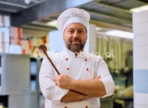 Кухар в ресторані транспортної компанії