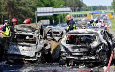 Ужасное ДТП в Польше: столкнулись 7 автомобилей, есть погибшие
