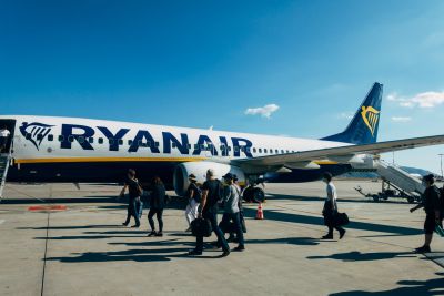 Ryanair больше не допустит на борт пассажиров с билетами от посредника.