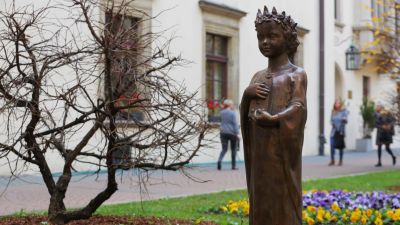 В Польше открыли памятник Анне Киевской 