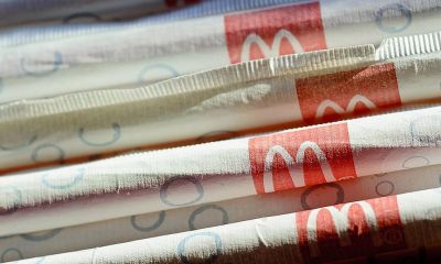 Польша - первая страна, где McDonald's представил бумажные соломинки