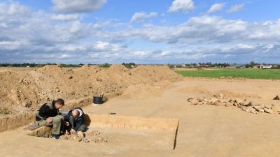 Археологи обнаружили более 20 неолитических могил