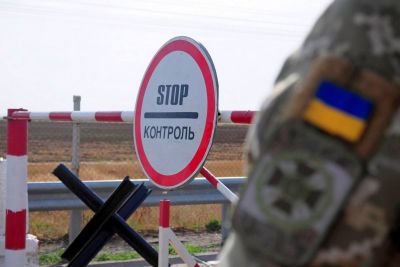Кабмин Украины снова закрывает границы для иностранцев