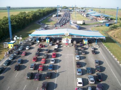 В Украине предлагают изменить условия пересечения границы на авто