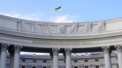 МИД Украины планирует ввести безвизовые режимы с десятками стран