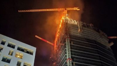 В Варшаве горел 130-метровый небоскреб