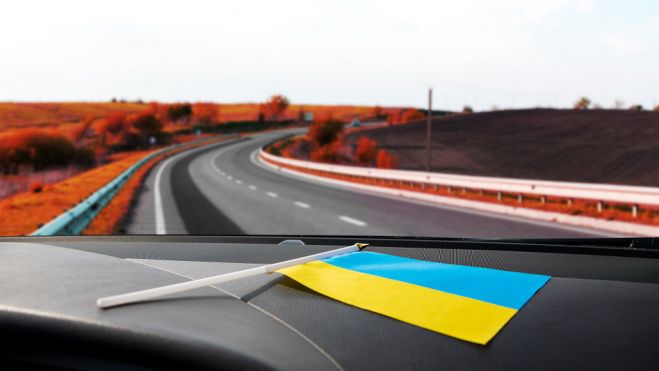 Водители из Украины могут выезжать из Польши с просроченными правами