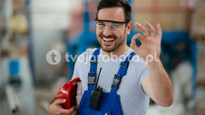 Сколько иностранцев работает в Польше